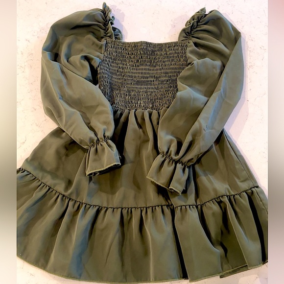 SHEIN Ruffle Dress - Picture 2 of 3